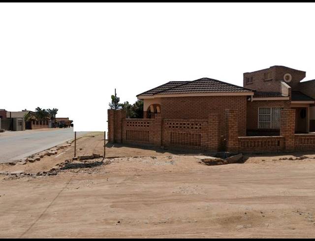 4 BEDROOM HOUSE FOR SALE IN MANKWENG